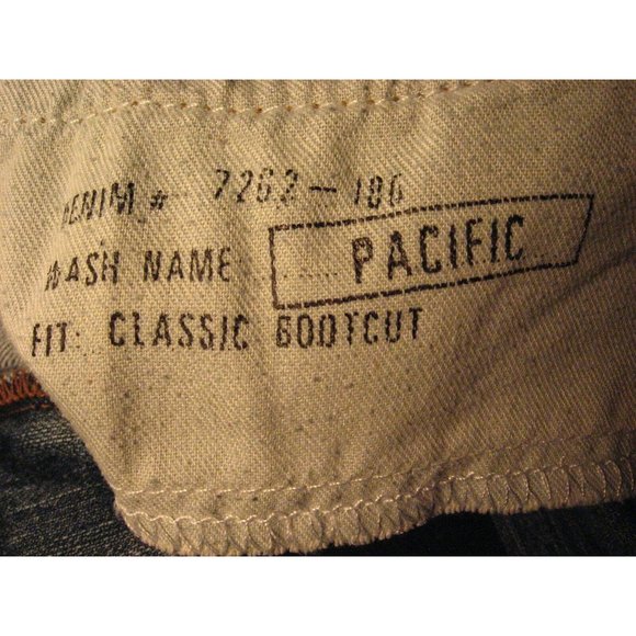 Eddie Bauer Womans Jeans 8R Blue Denim Classic Pacific Wash Bootcut Stretch - Picture 10 of 11